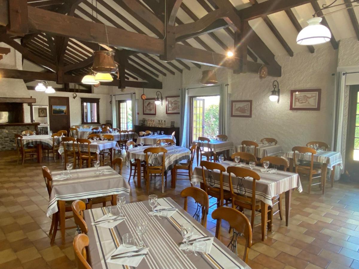 Auberge Chez Tante Ursule Cambo-les-Bains Buitenkant foto