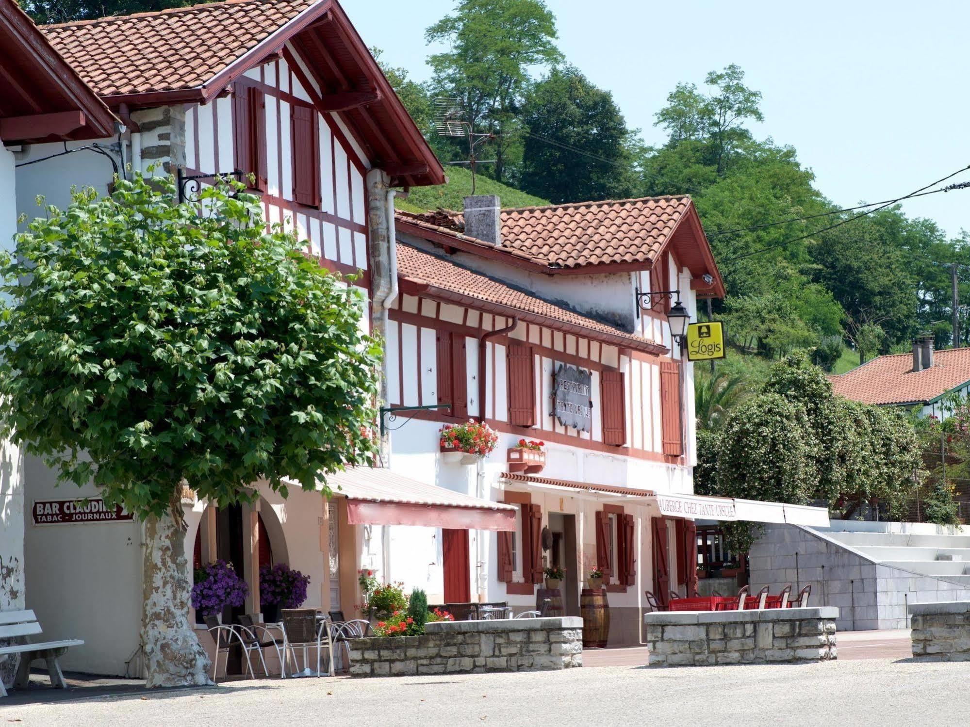 Auberge Chez Tante Ursule Cambo-les-Bains Buitenkant foto