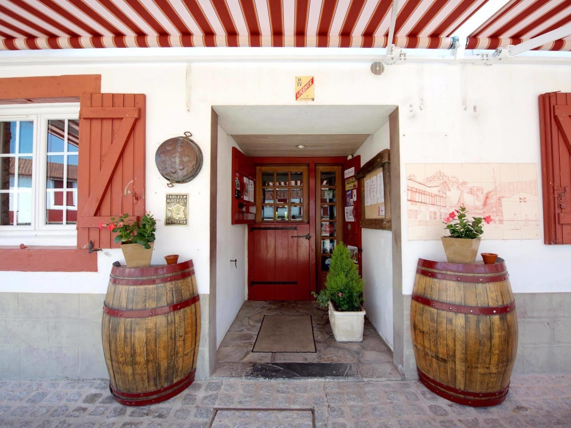 Auberge Chez Tante Ursule Cambo-les-Bains Buitenkant foto